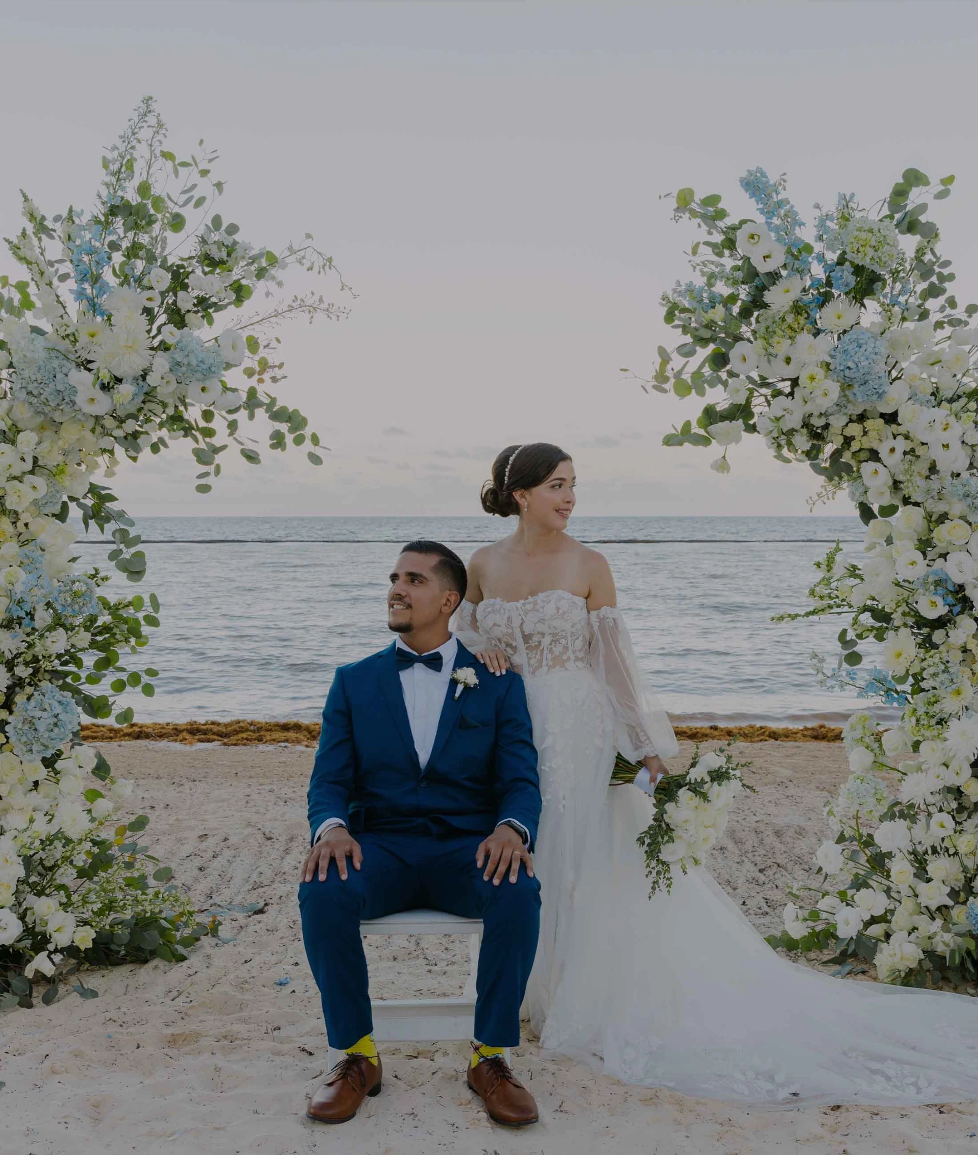 Photo of the real bride and groom - Mobile Image